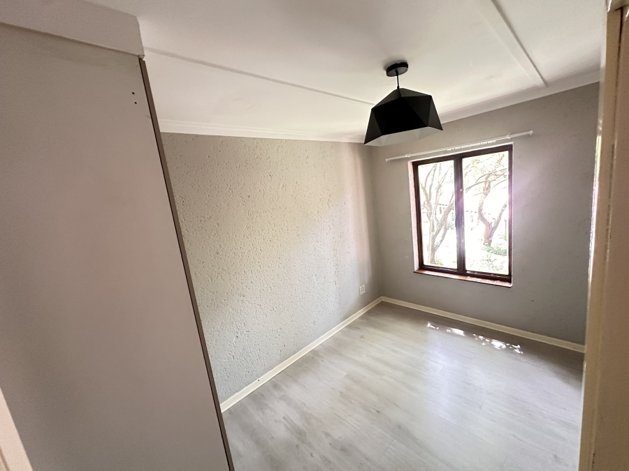 To Let 3 Bedroom Property for Rent in Estate D Afrique North West